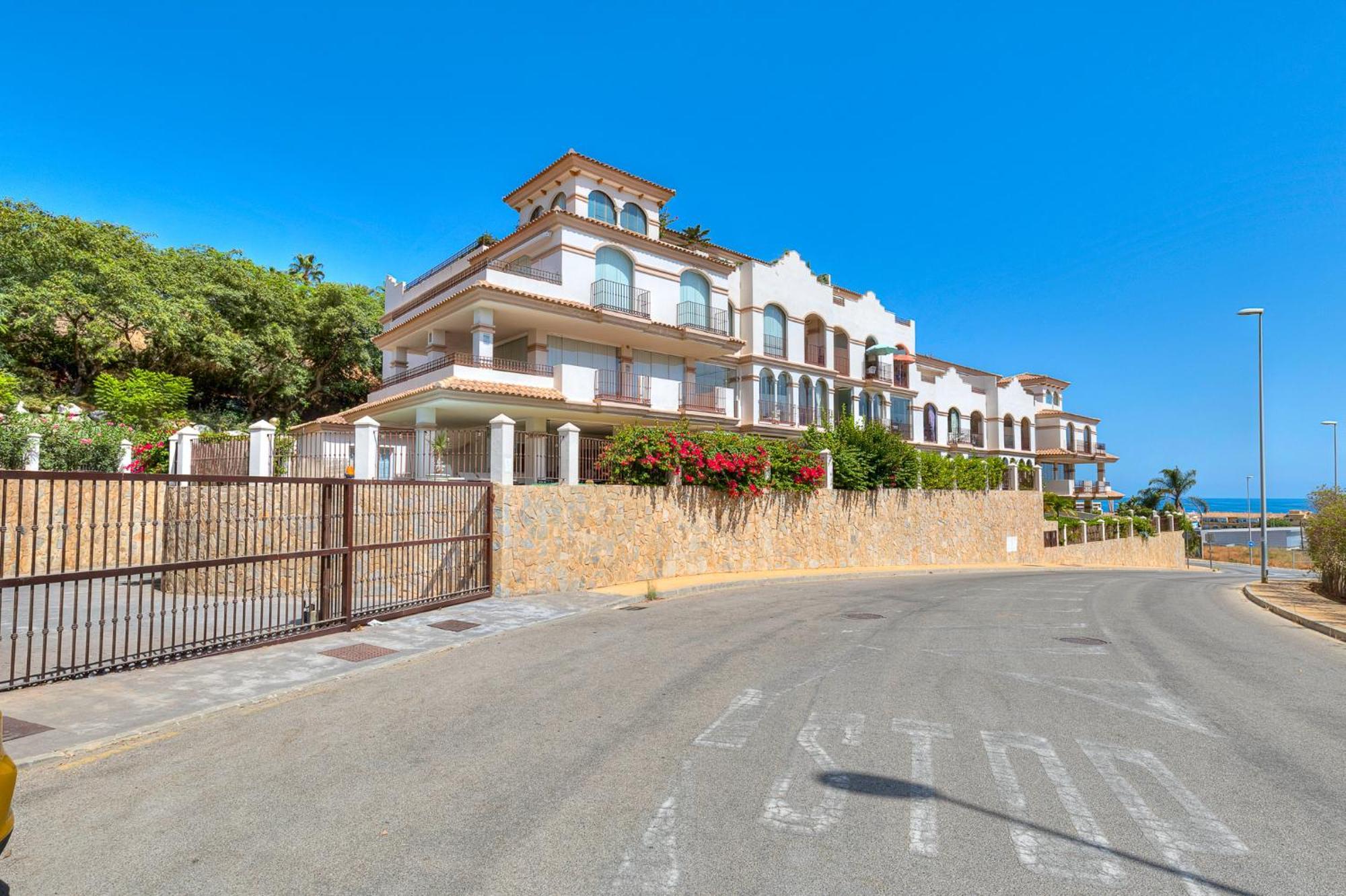 Oasis La Cala * La Cala De Mijas